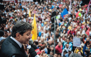 Fernando Haddad discursa para movimentos por moradia (abril/2013).